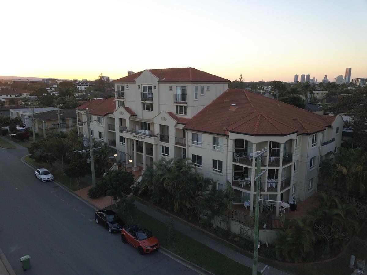 Sunset Island Resort Gold Coast Exterior foto